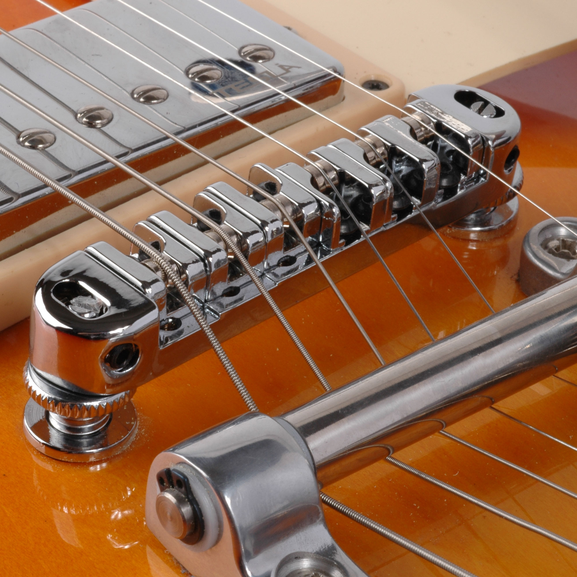 Locking Roller Bridge with Bigsby B70 Vibrato