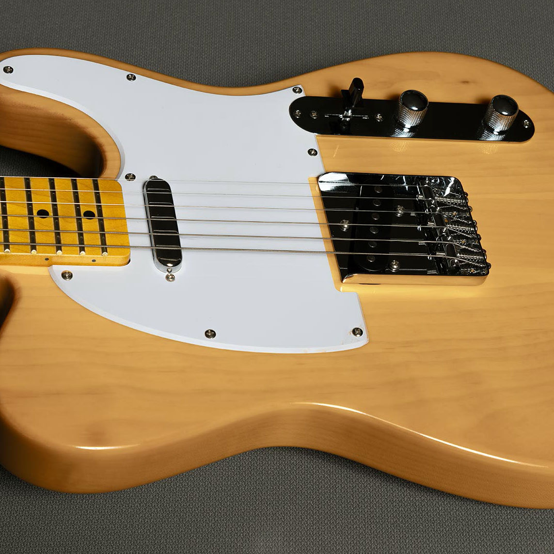 ColorTone Aerosol Guitar Lacquer, Butterscotch Blonde