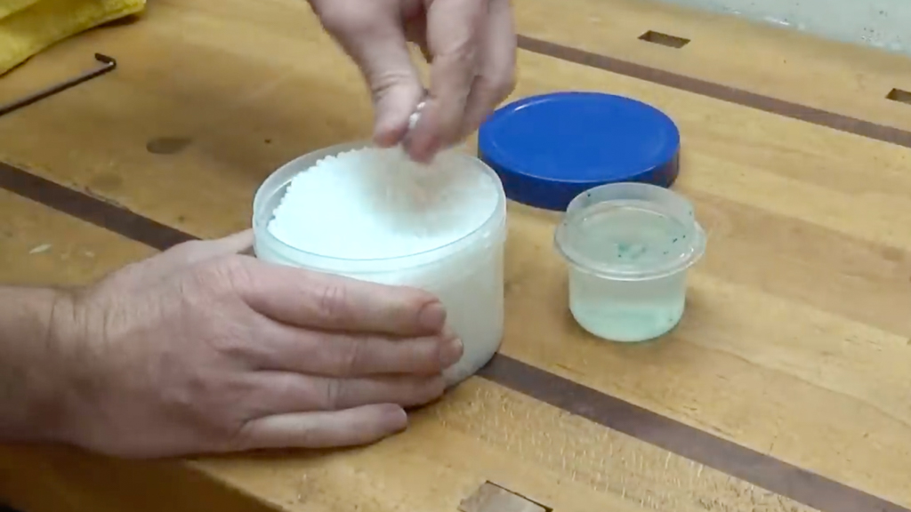 Friendly Plastic - Luthier Tips du Jour Mailbag