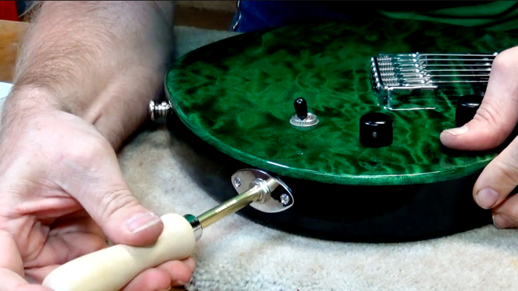 Jack The Gripper Tool - Luthier Tips du Jour Mailbag