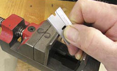 Putting a burr on a razor