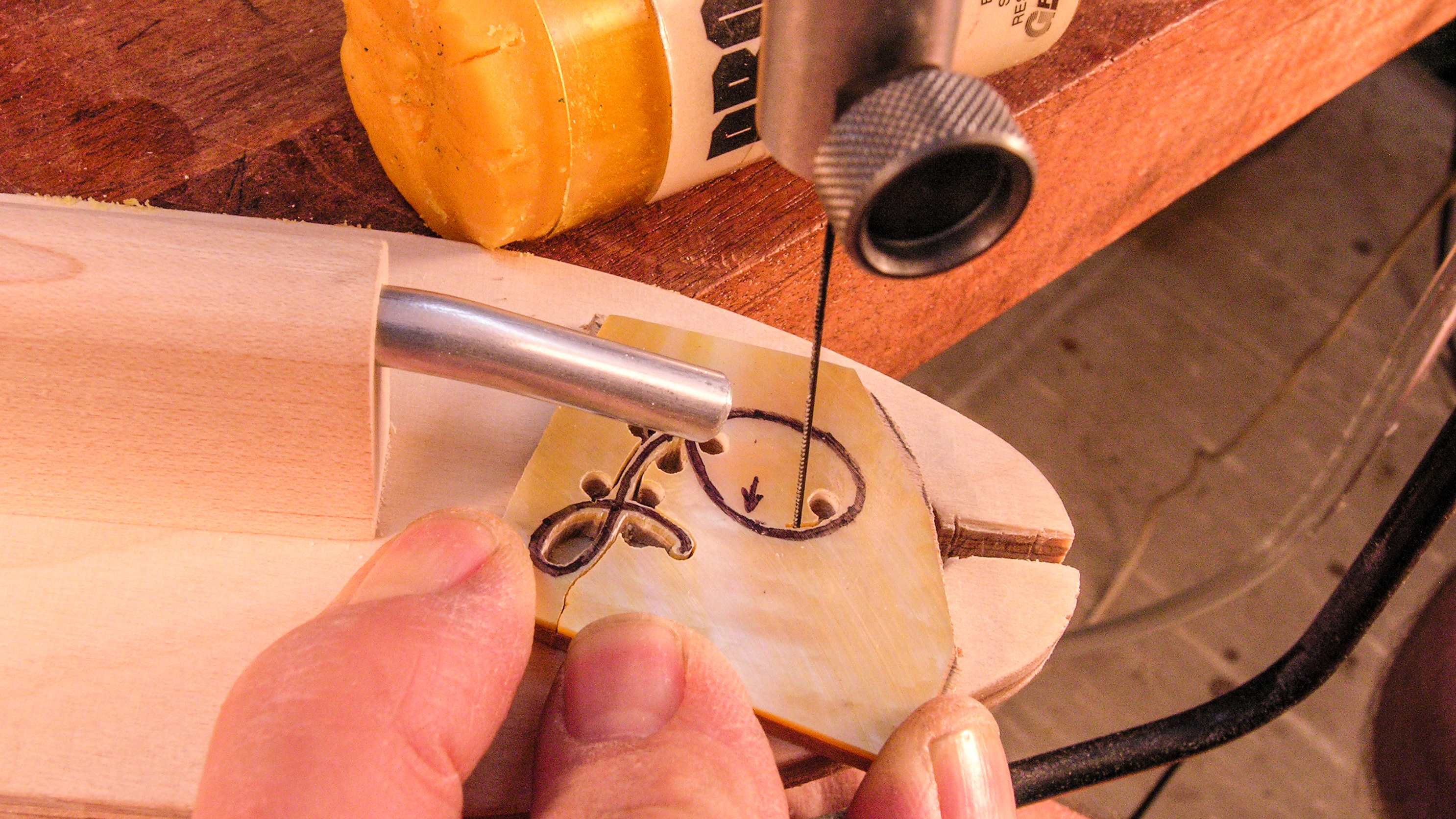 3 tips for cutting finely detailed custom inlays