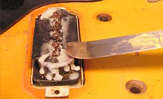 Spreading wax on pickup