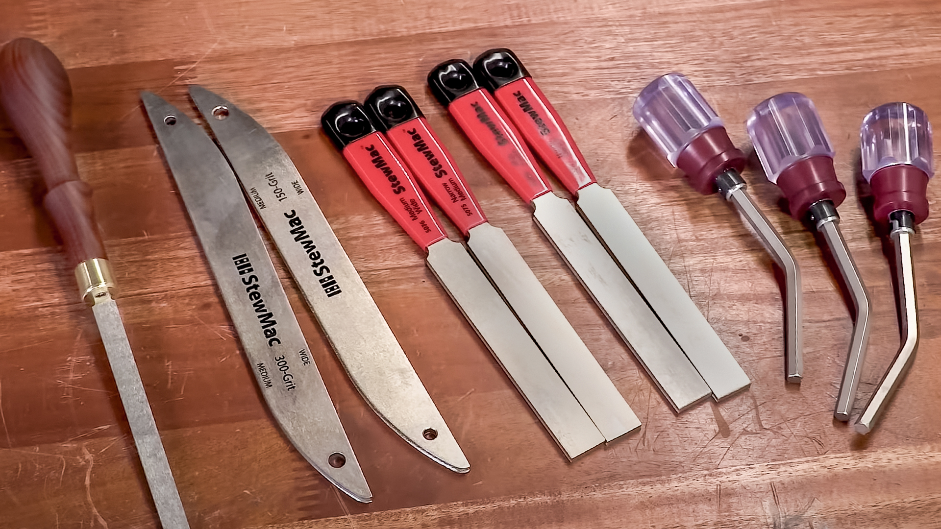 How to choose the perfect fret crowning file